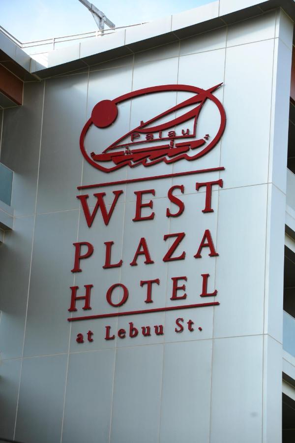West Plaza Hotel At Lebuu Street Корор Екстериор снимка